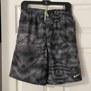 Nike shorts or swim trunks Men’s size Medium